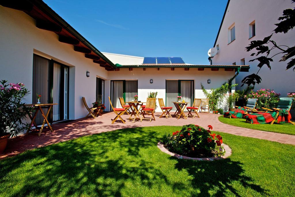 Gastehaus Samira Hotell Purbach am Neusiedlersee Eksteriør bilde